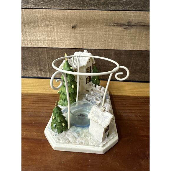 Yankee Candle Winter Christmas Village Tea Light Tart Warmer Wax Melt 10" - Picture 2 of 5